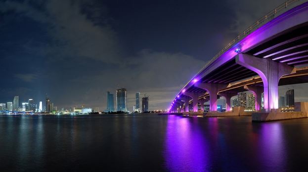 Motorcyclist Dies In MacArthur Causeway Crash