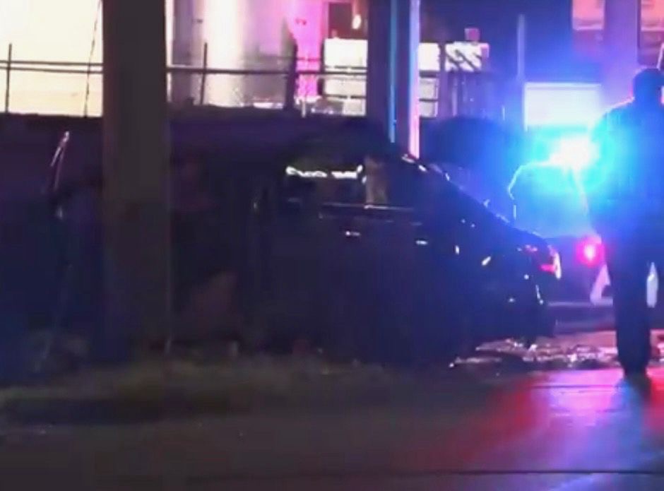 Una Persona Muere Tras Impactar Un Auto Contra Un Poste De Cemento En Homestead