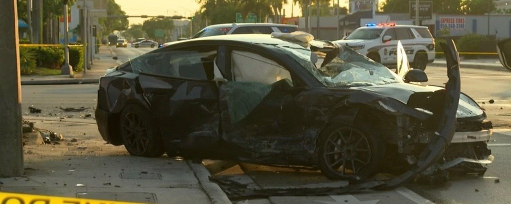 4 Seriously Injured After Multi-vehicle Crash On West Broward Boulevard