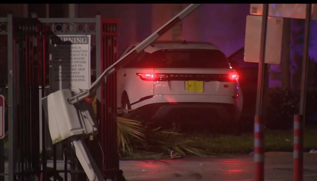 Man Dead, Woman Critical After Shooting Leads To Crash Near Miami Gardens Townhome